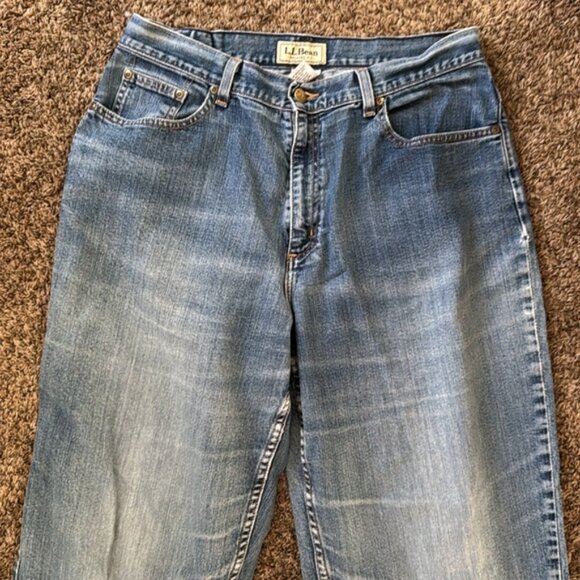 LL Bean 16 Light Wash Relaxed Fit Jean - Picture 2 of 10